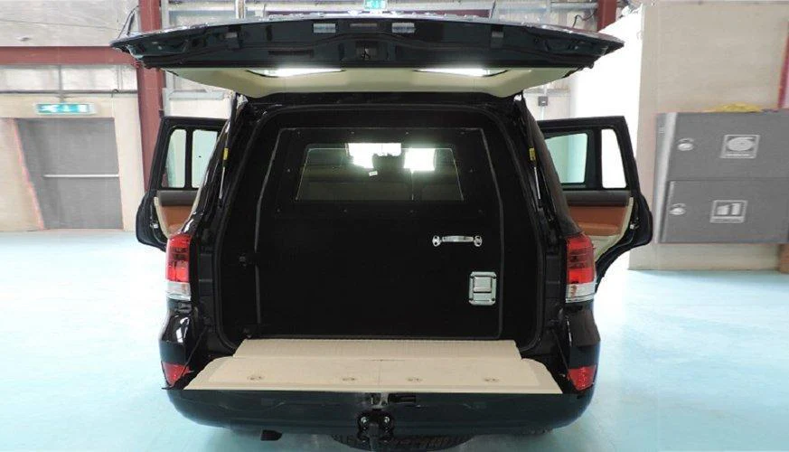 Ventura Tactical Systems Armoured Vehicle Toyota Land Cruiser 200 SUV - Image 4