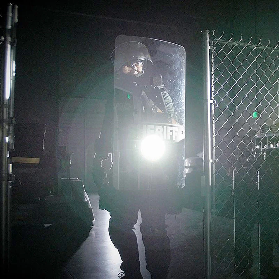 FoxFury Taker R40 Riot Shield Light 650 Lumens - Image 9