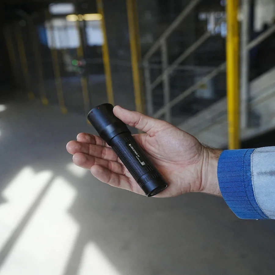 Ledlenser P7 Torch - Image 4