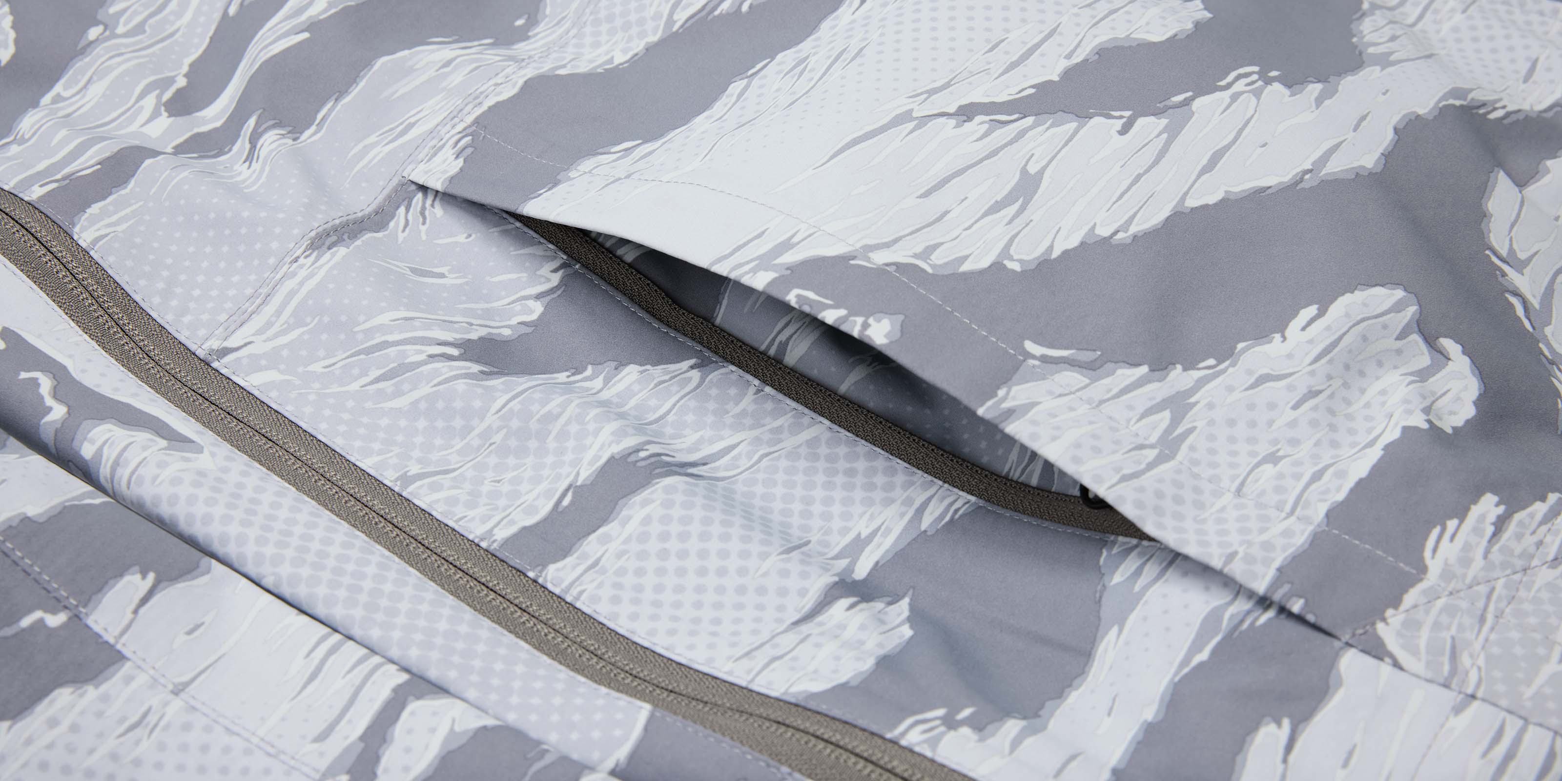 VIKTOS Range Trainer Waterproof Shell Tiger Grey - Image 4